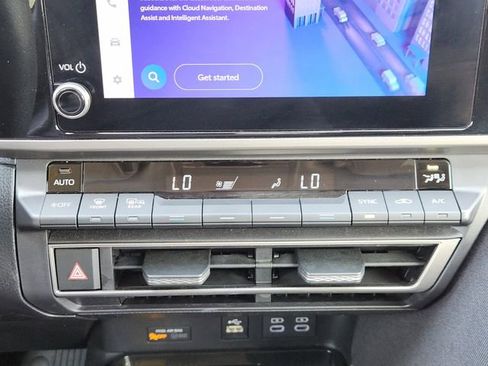 Used 2025 Toyota Camry LE image 18