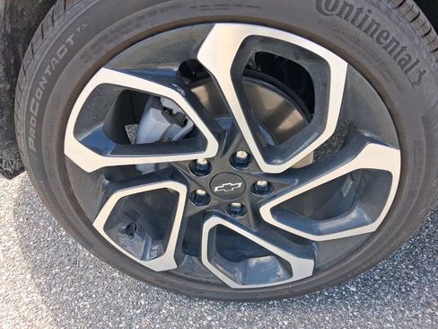 Used 2025 Chevrolet Trax RS w/ Driver Confidence Package image 14