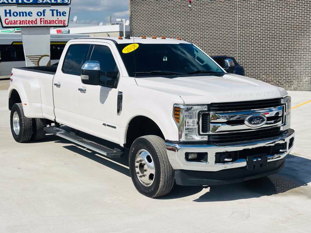 Used 2019 Ford F350 Lariat w/ Lariat Ultimate Package AWD/4WD image 2