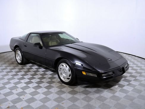Used 1996 Chevrolet Corvette Coupe RWD image 6