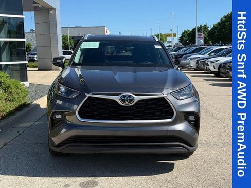 Used 2023 Toyota Highlander XLE AWD/4WD image 8