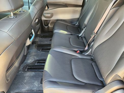 New 2026 Kia Carnival image 19