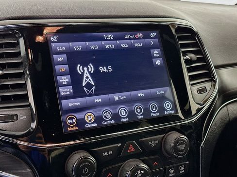 Certified 2021 Jeep Grand Cherokee Limited w/ Luxury Group II image 22