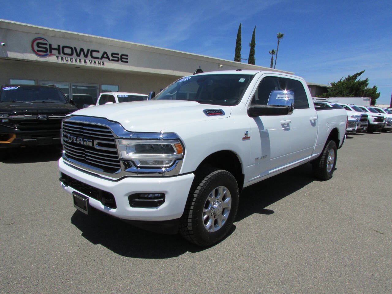 Used 2024 RAM 2500 Laramie AWD/4WD image 4