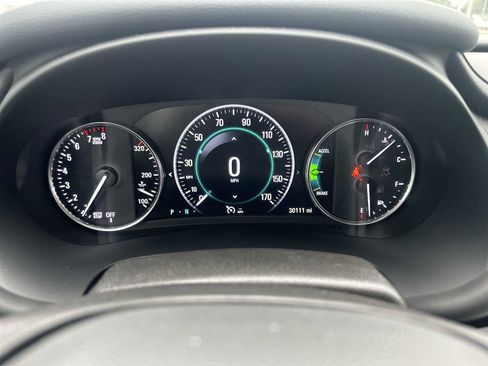 Used 2018 Buick LaCrosse Essence FWD image 12