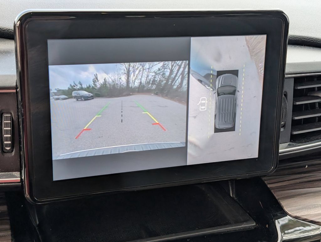 Used 2021 Ford Explorer Limited w/ Equipment Group 301A RWD image 25