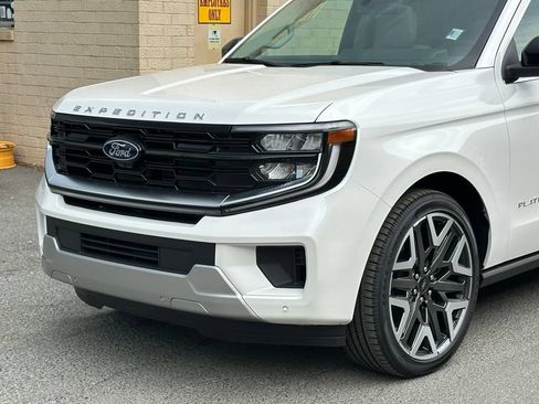 New 2026 Ford Expedition Platinum w/ Platinum Ultimate Package AWD/4WD image 36