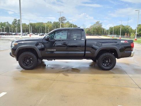 Certified 2023 Toyota Tacoma SR5 w/ SX Package image 13