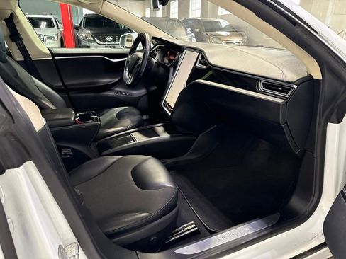 Used 2015 Tesla Model S 60 RWD image 30