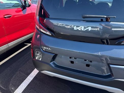 Used 2024 Kia Soul LX w/ Option Group 015 FWD image 10