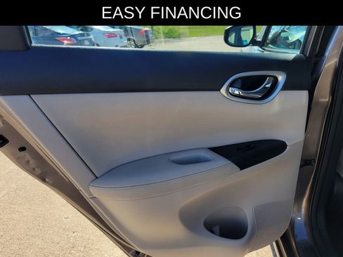 Used 2016 Nissan Sentra SV image 12