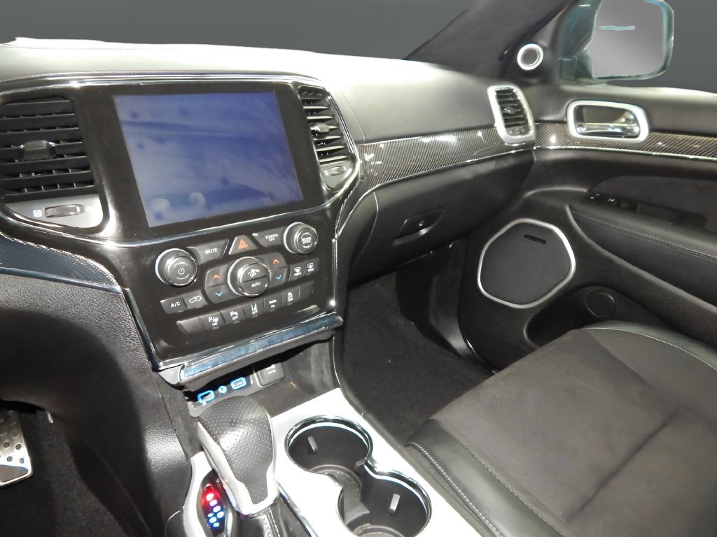 Used 2021 Jeep Grand Cherokee SRT AWD/4WD image 16