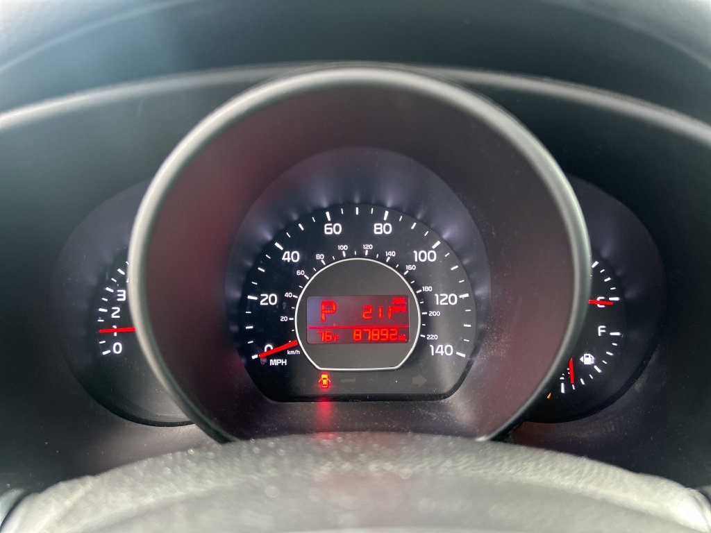 Used 2016 Kia Soul + FWD image 15