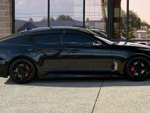 Used 2020 Kia Stinger GT1 RWD image 14