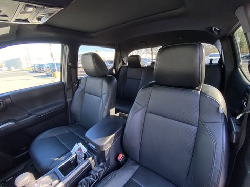 Certified 2021 Toyota Tacoma TRD Off-Road w/ TRD Premium Off Road Package image 22