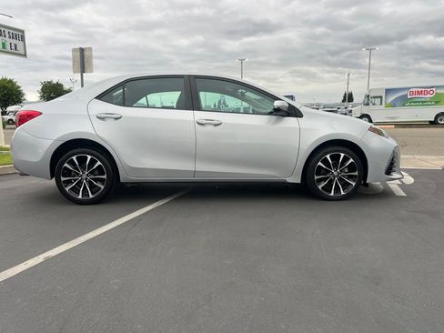 Used 2017 Toyota Corolla SE FWD image 12
