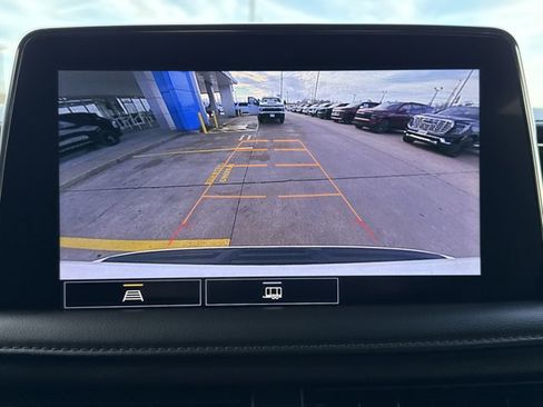 Used 2021 Chevrolet Tahoe Z71 image 9