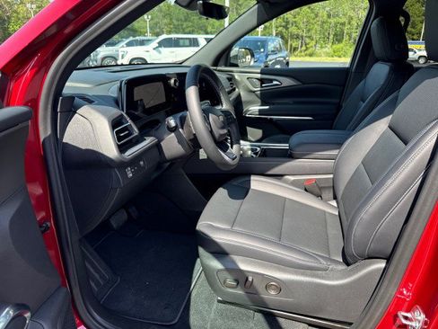 New 2026 Chevrolet Traverse LT w/ Driver Confidence Package FWD image 21
