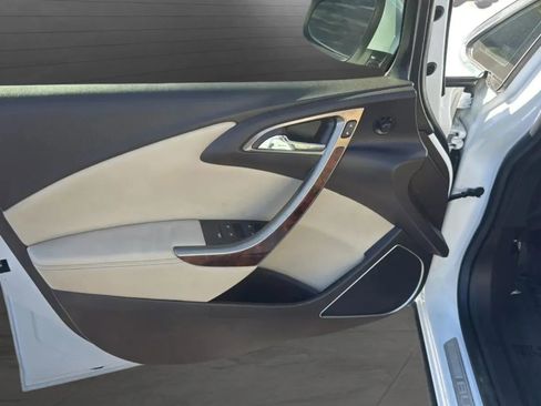 Used 2013 Buick Verano FWD image 10
