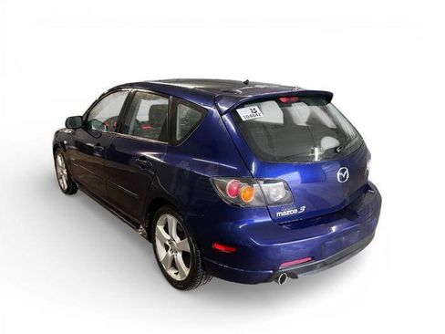 Used 2004 MAZDA MAZDA3 s w/ Moonroof & 6-CD Pkg image 3