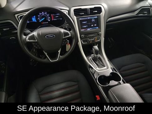 Used 2016 Ford Fusion SE FWD image 31