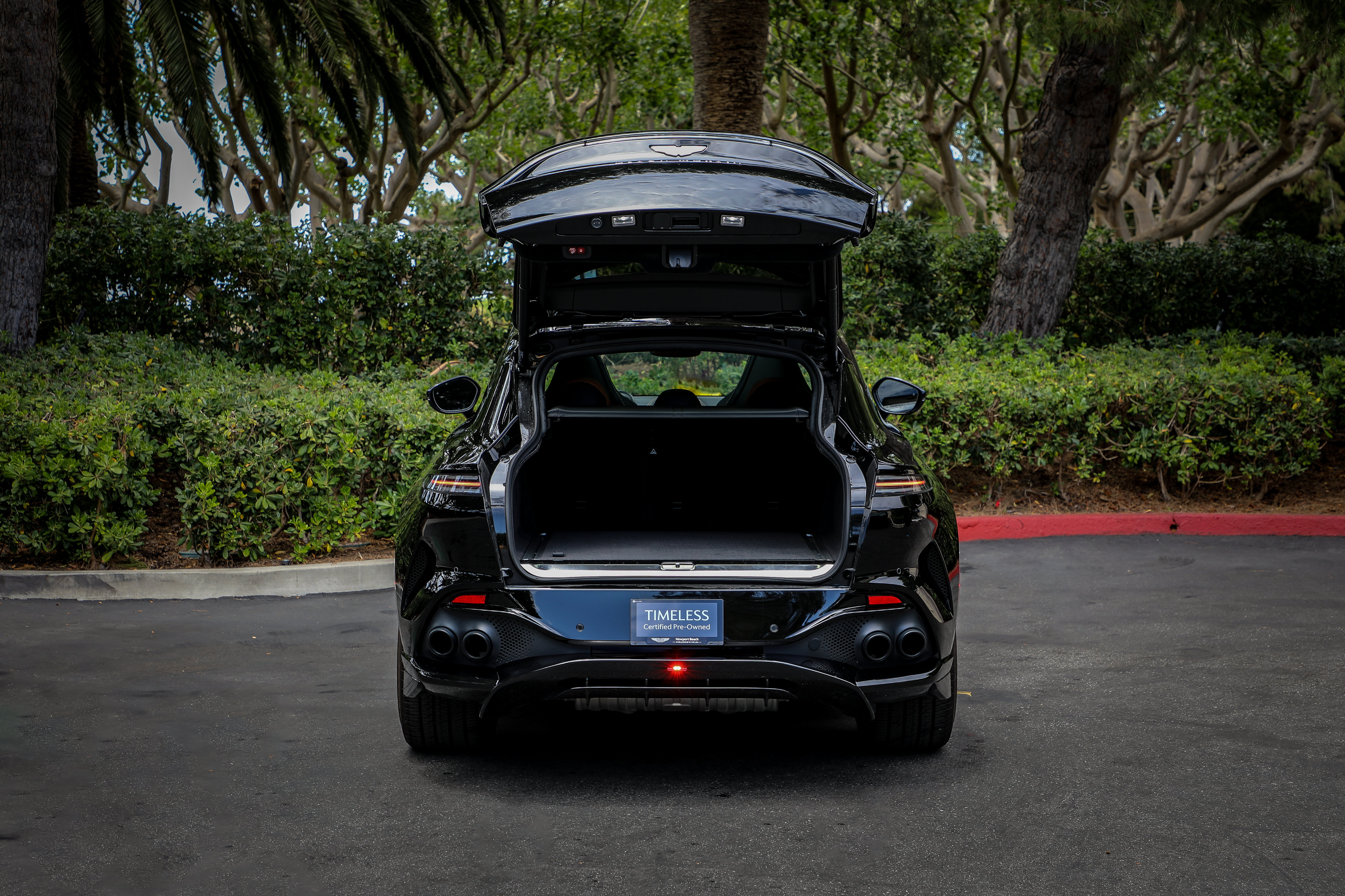 Used 2023 Aston Martin DBX 707 AWD/4WD image 7