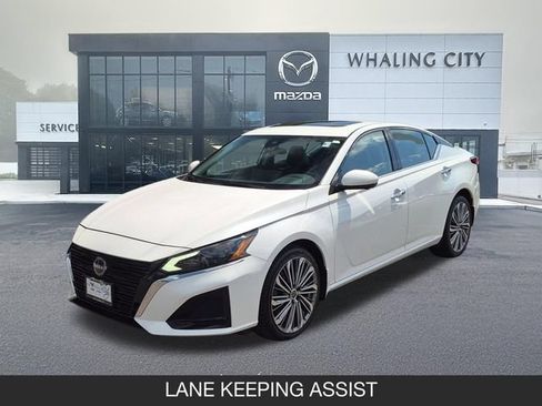 Used 2024 Nissan Altima 2.5 SL AWD/4WD image 3