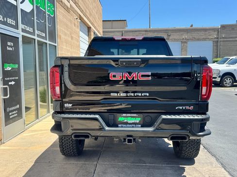 Used 2023 GMC Sierra 1500 AT4 w/ AT4 Premium Package AWD/4WD image 4