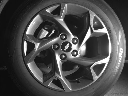 Used 2025 Chevrolet Trax LT FWD image 12