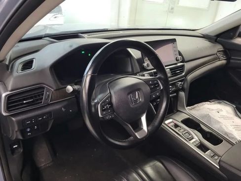 Used 2022 Honda Accord Touring image 6