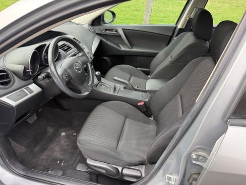 Used 2013 MAZDA MAZDA3 i SV w/ Convenience Pkg image 8