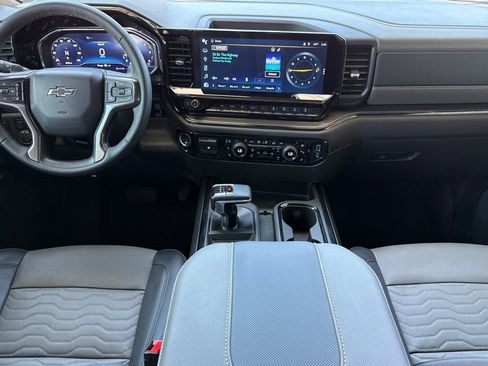 Used 2025 Chevrolet Silverado 1500 ZR2 AWD/4WD image 21