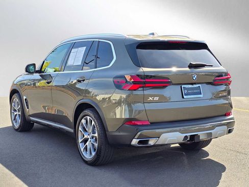 Used 2024 BMW X5 xDrive40i w/ Premium Package AWD/4WD image 5