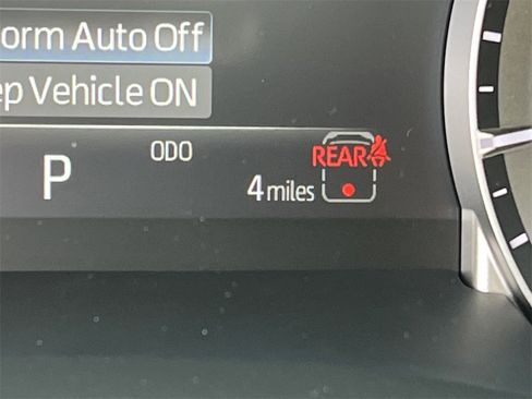 New 2025 Toyota Highlander XLE image 28