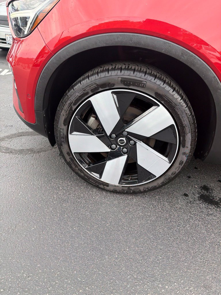 Used 2023 Volvo C40 P8 Recharge Ultimate AWD/4WD image 4