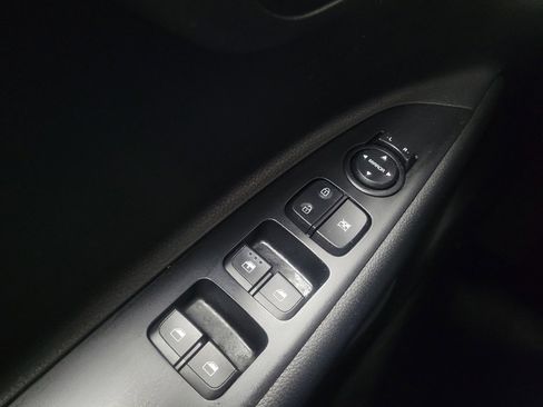 Used 2021 Kia Rio S image 27