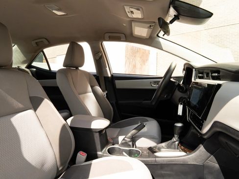 Used 2019 Toyota Corolla LE FWD image 11