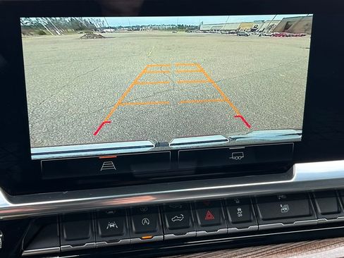 New 2025 GMC Sierra 1500 Elevation image 25