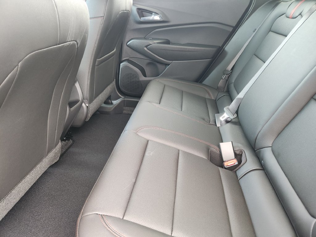 New 2026 Chevrolet Trax RS w/ Sunroof Package FWD image 19
