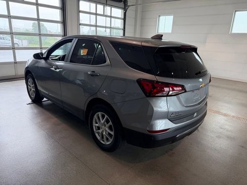Used 2024 Chevrolet Equinox LT w/ LPO, Floor Liner Package FWD image 4