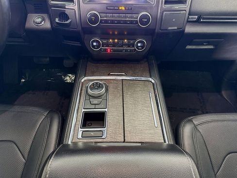 Used 2020 Ford Expedition Max Limited image 37