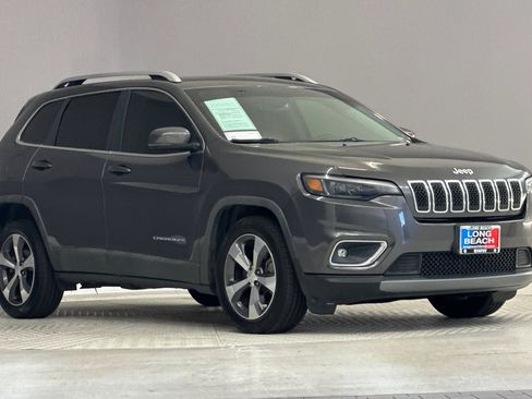 Used 2019 Jeep Cherokee Limited FWD image 7