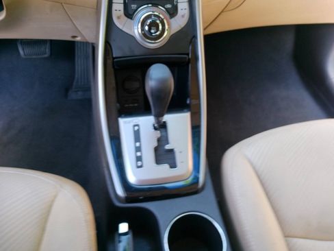 Used 2013 Hyundai Elantra GLS w/ Preferred Pkg FWD image 23
