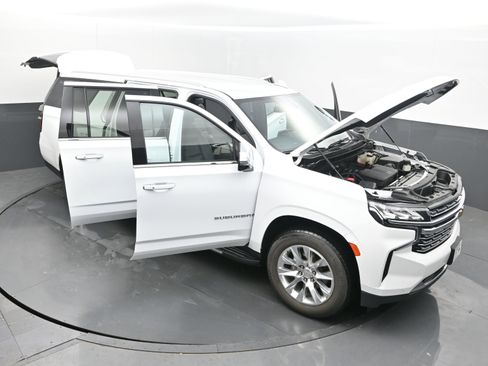 Used 2023 Chevrolet Suburban Premier image 42