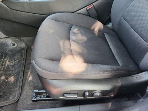 Used 2021 Chevrolet Malibu RS image 25