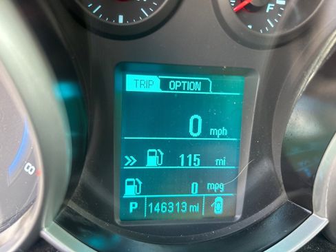 Used 2014 Chevrolet Cruze LS image 14