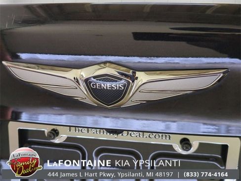 Used 2020 Genesis G70 3.3T image 9