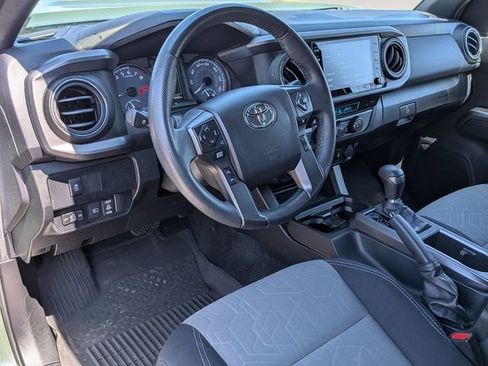 Used 2021 Toyota Tacoma TRD Sport w/ Technology Package image 10