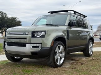 Used 2023 Land Rover Defender 110 video 1