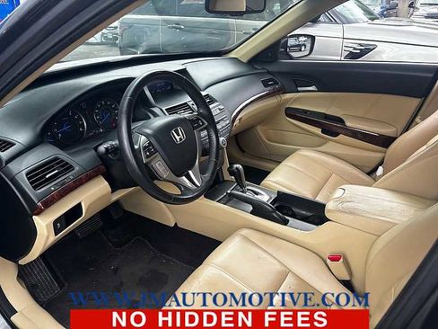 Used 2011 Honda Crosstour EX-L image 2